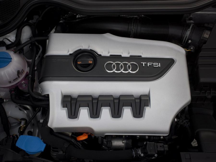 Моторный отсек Audi A1 Quattro (8X) 2012 года  (фото 47 из 53)